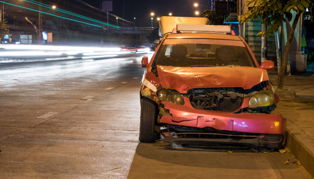 Un accidente de taxi puede dejar a las víctimas con lesiones graves.